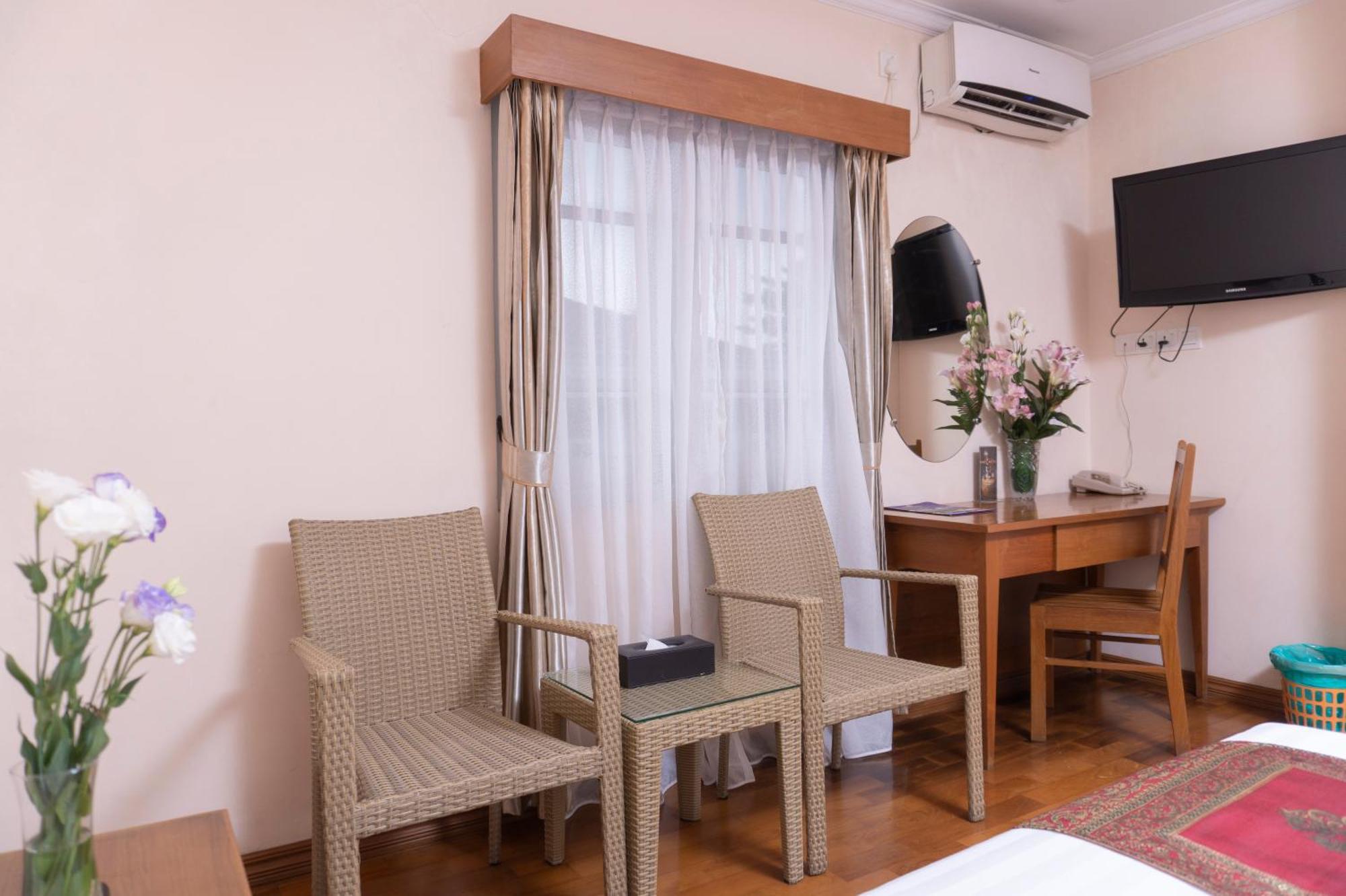 Hotel Sidney Янгон Экстерьер фото